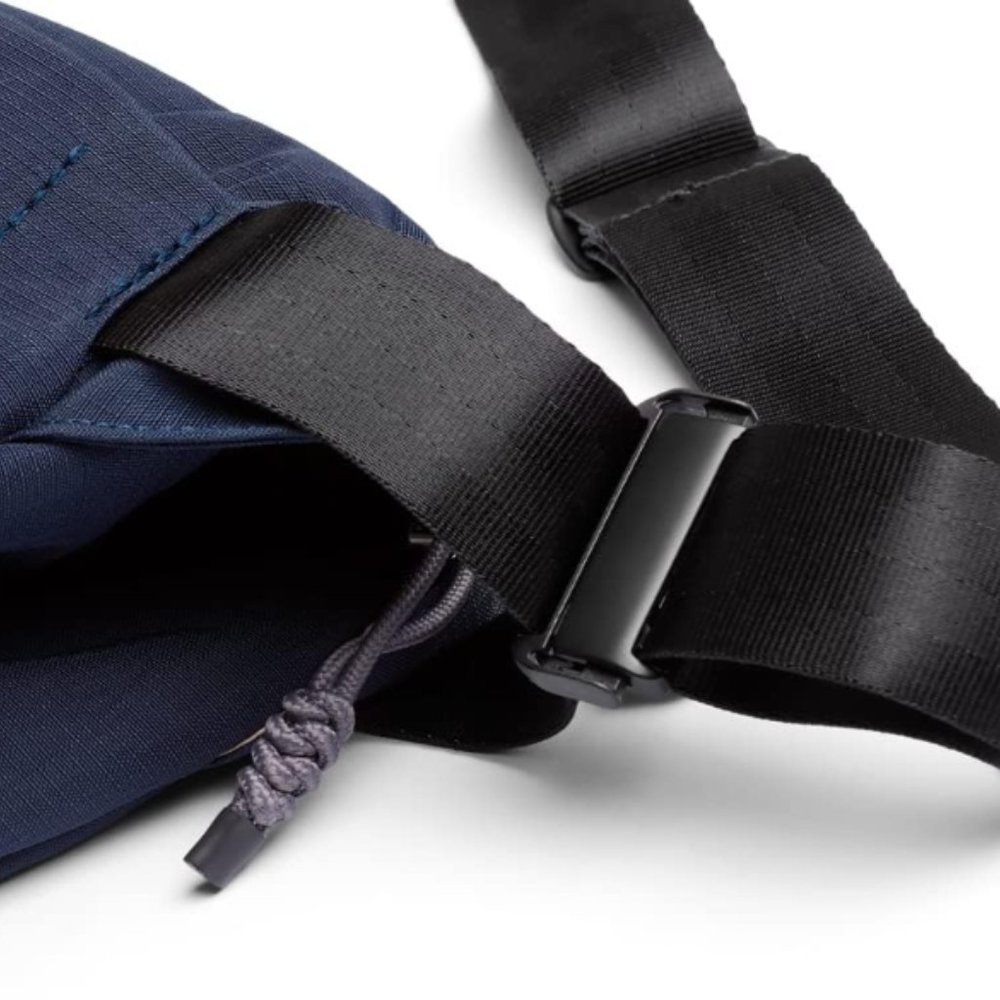 Bellroy Venture Sling 9L (large crossbody bag) - Picture 6 of 7